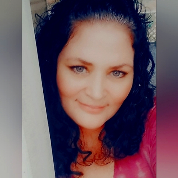 Meet your Posher, Nikkole - Picture 1 of 11